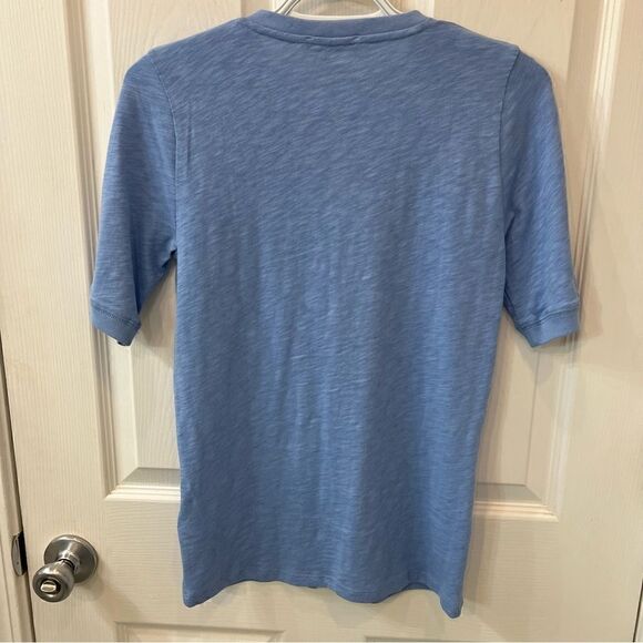 J Crew Slub Cotton Henley in light blue. Short sleeve size XS. Body length: 25". - Picture 8 of 9